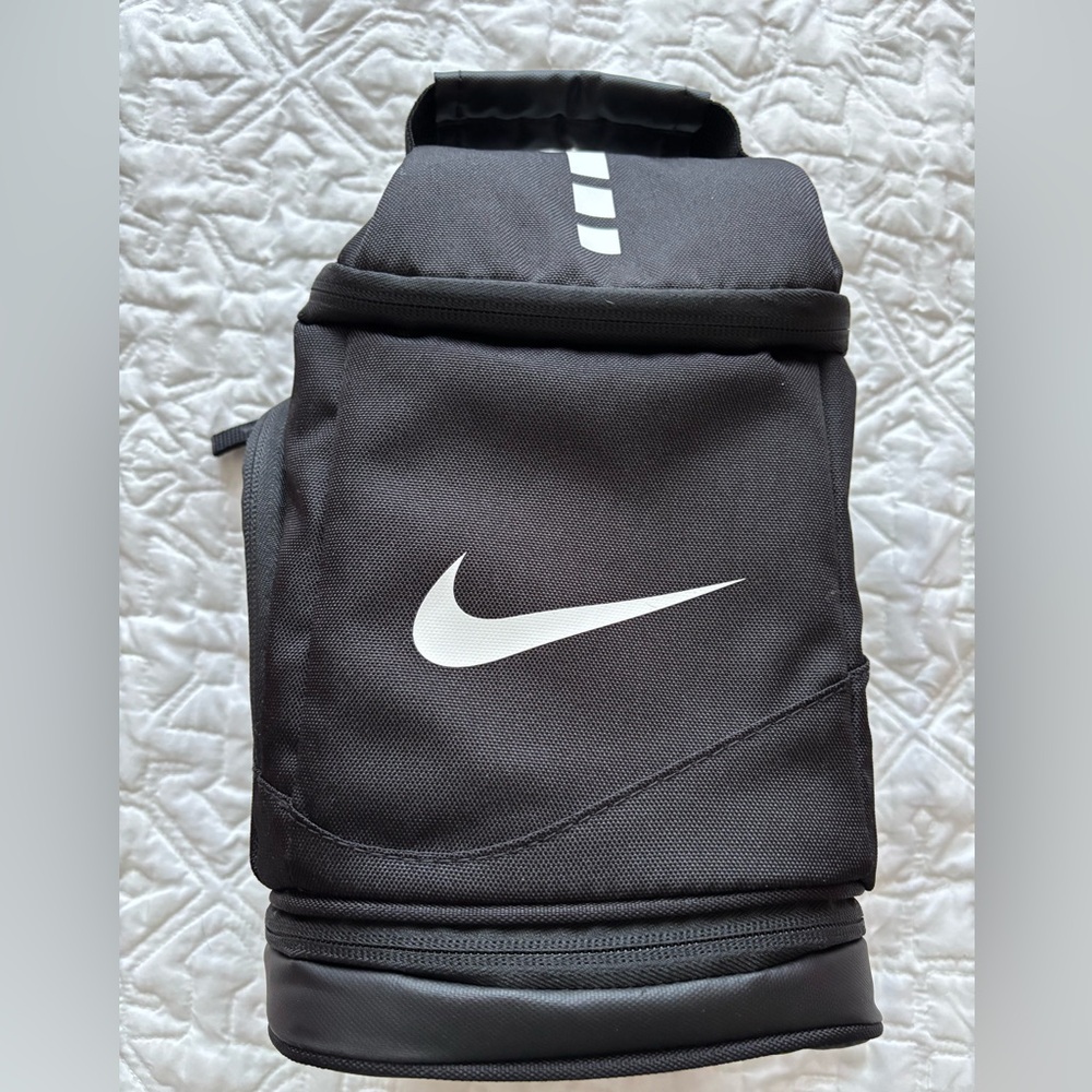 Nike Elite 3 Pocket Black Lunch Bag